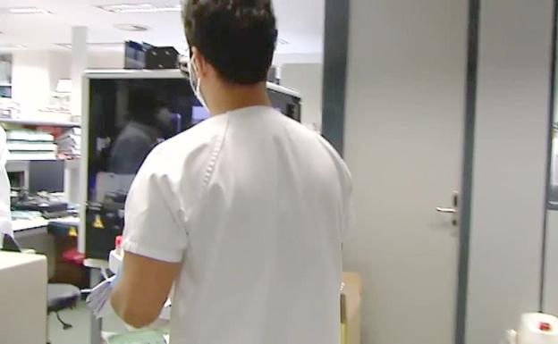 ¿Qué es 'gripalizar' la covid-19 y qué supondría esta medida?