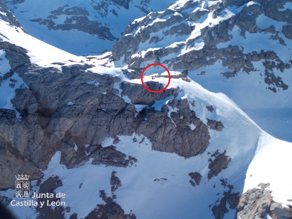 Protección Civil rescata en helicóptero a un montañero herido en Cordiñanes de Valdeón