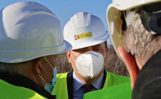 Planas apuesta en León por los regadíos y las energías renovables para lograr la rentabilidad del campo