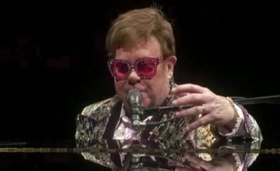 Elton John retoma su gira de despedida tras el parón por la pandemia