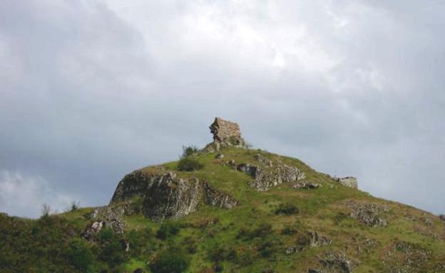 La Junta da luz verda al proyecto de restauración preliminar del Castillo de la localidad de Trascastro de Luna