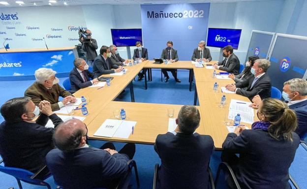 CEOE reclama a Mañueco la eliminación de Patrimonio y AJD y el impulso de la lucha contra la economía sumergida