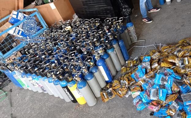 Intervenidas 800 bombonas de gas de la risa para fiestas en la Costa del Sol