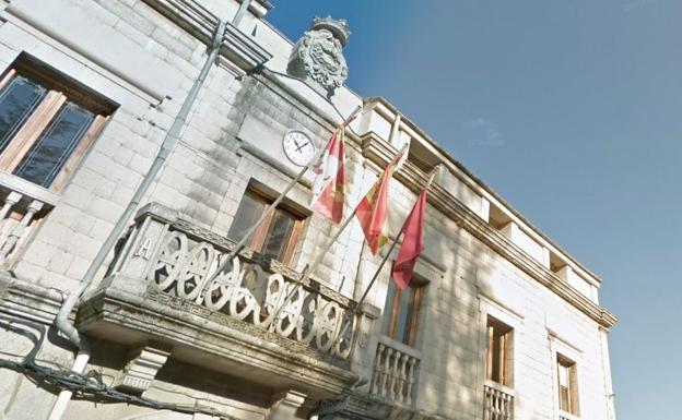 Cistierna, obligada a convocar un nuevo pleno por la 'fuga' de sus concejales de las mesas electorales