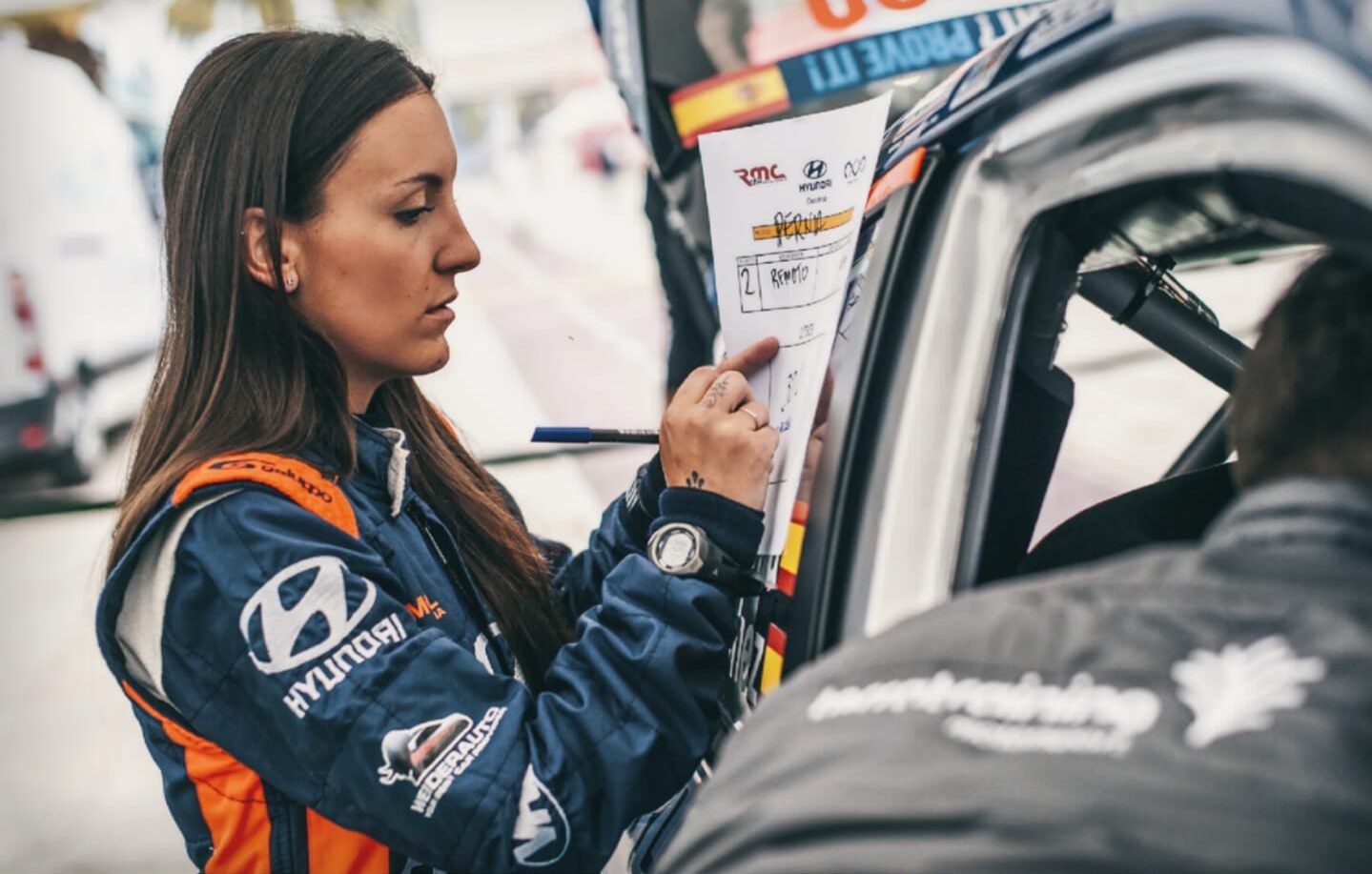 Alba Sánchez se estrena como copiloto de Al-Atiyah: «Aprendo muchísimo, no lo dudé ni un segundo»