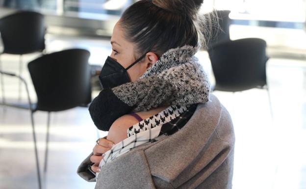 León avanza las terceras dosis hasta 1999 y hace llamamiento a vacunarse contra la gripe