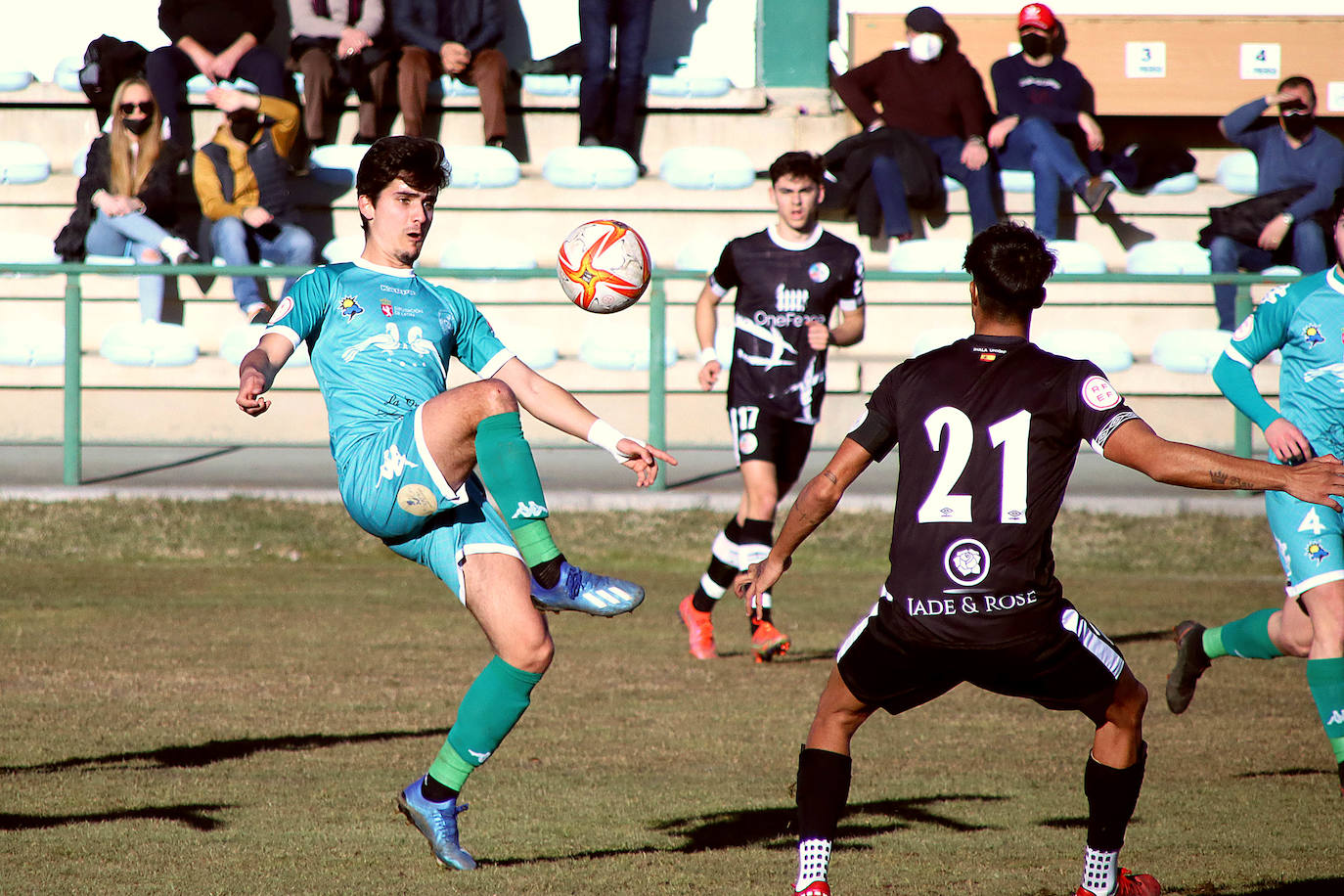 El Atlético Astorga se desquita a base de goles