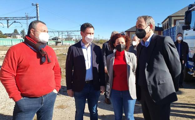 Zapatero pone a los municipios socialistas de León como ejemplo de lucha contra la despoblación