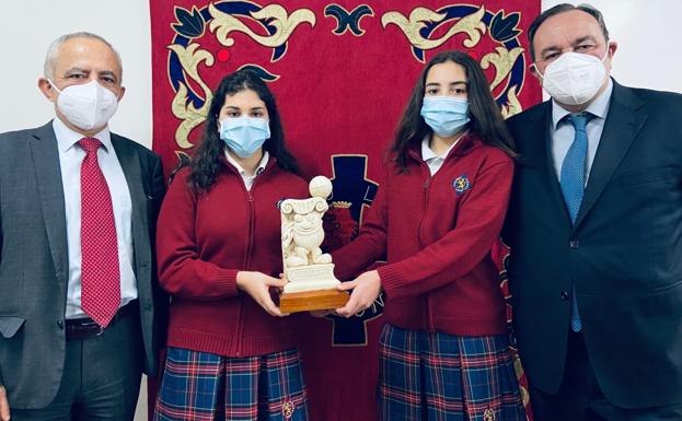 Dos alumnas del Colegio Leonés viajarán a Portugal y Grecia como embajadoras del proyecto 'Shemakes'