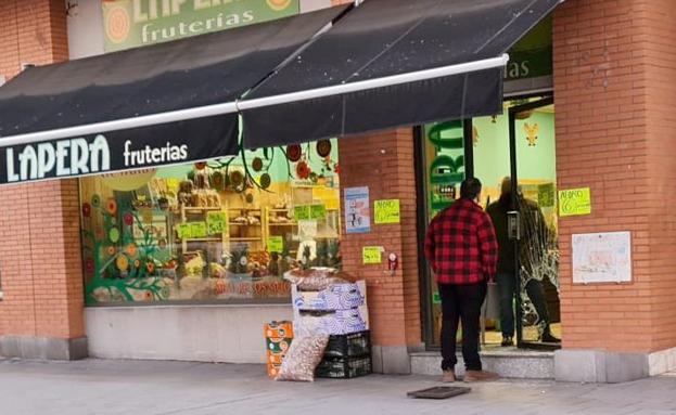 Roban de madrugada en el interior de 'La Pera', un clásico del comercio en Eras de Renueva