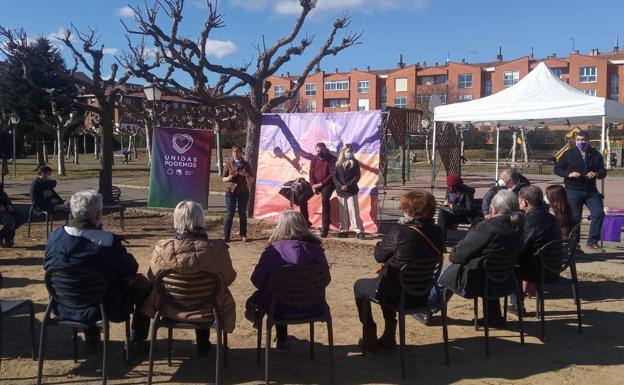 Unidas Podemos lleva su defensa de la «sanidad y educación pública» a Villaobispo y Toreno