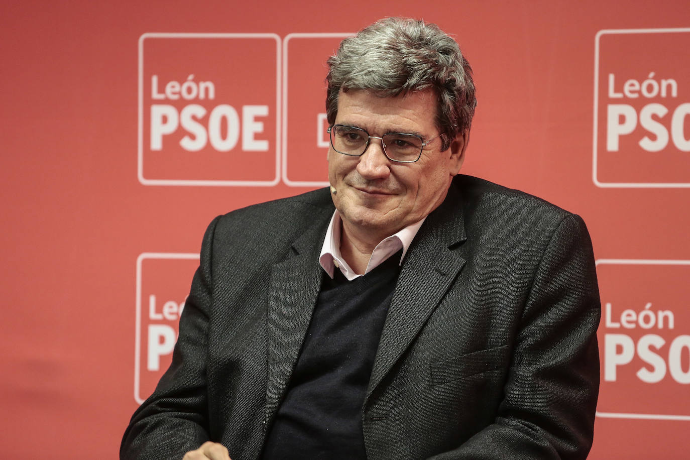 El ministro Escrivá visita Trobajo del Camino