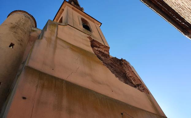 Ayuntamiento de Urdiales, Diócesis y Junta valoran apuntalar la torre para intentar que sea preservada