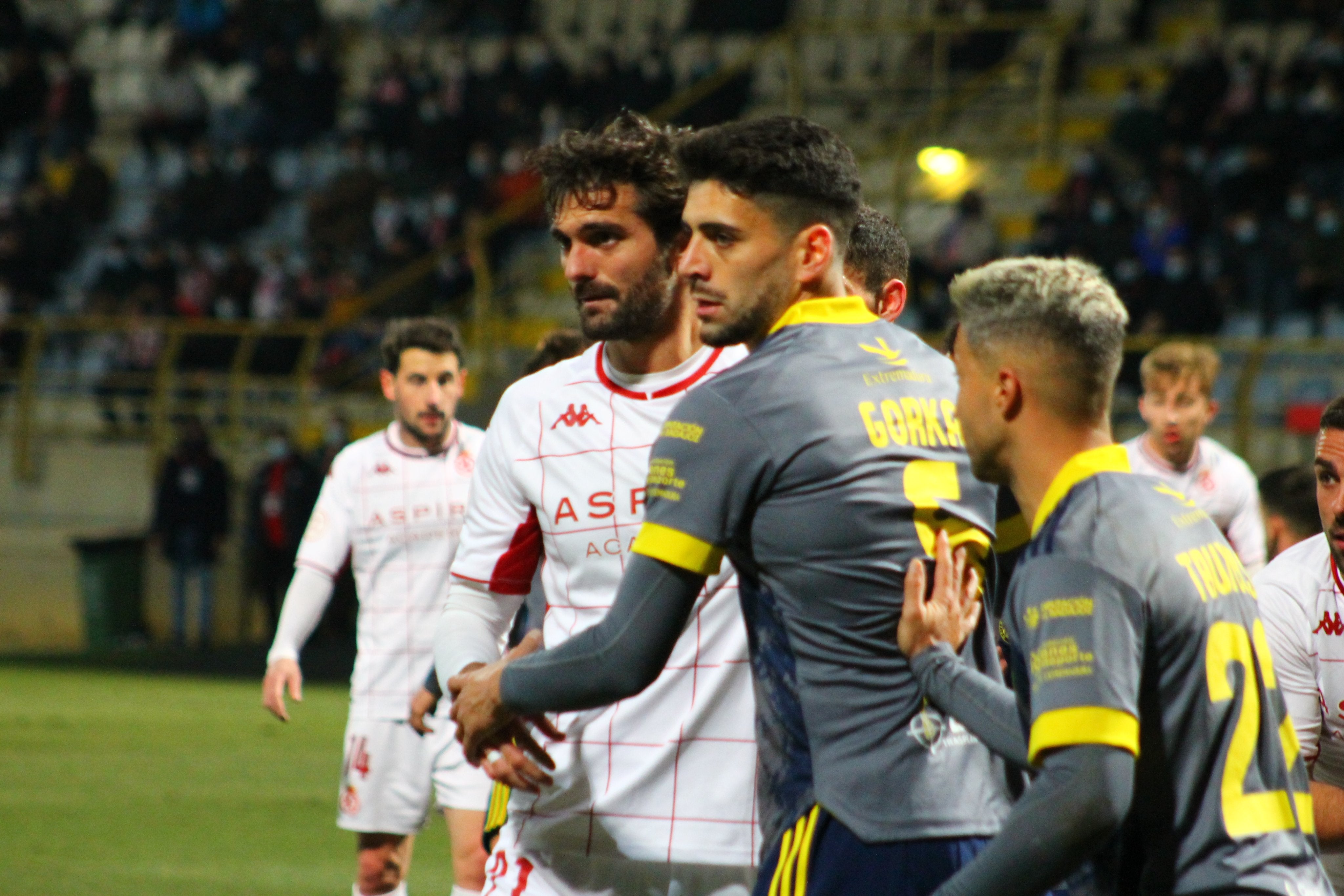 Fran Cruz: «Que juguemos con tres centrales no hace que seamos defensivos»