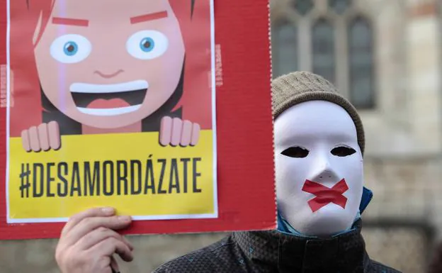 León se rebela contra la reforma «maquillada» de la 'ley mordaza' y alerta de «sanciones injustas»