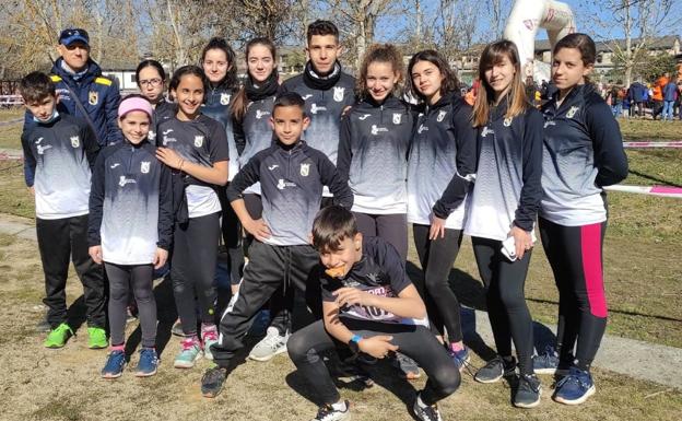 Varios jóvenes atletas coyantinas participarán en el autonómico de campo a través