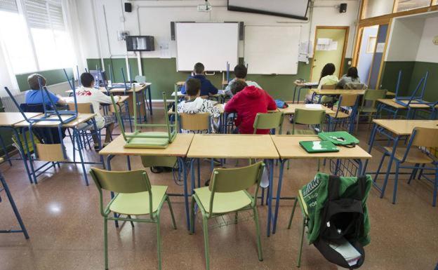 La Junta plantea crear 114 plazas docentes el próximo curso, 16 para León con las bajadas de ratios de alumnos y horarios lectivos