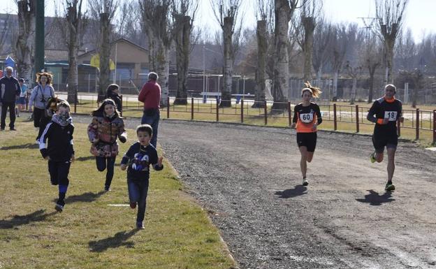 Raquel Fernández y Daniel Alonso se imponen en el I Cross de Feria