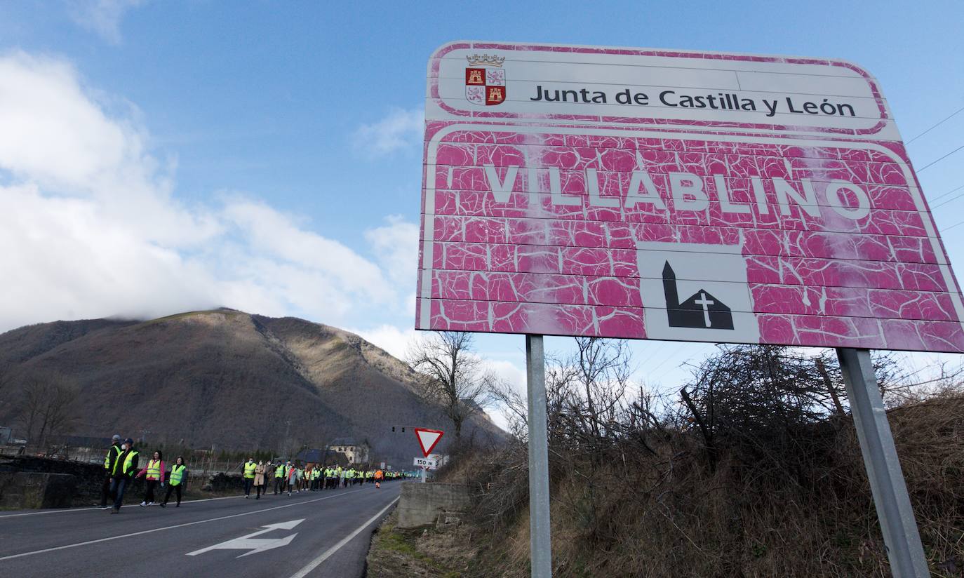 Marcha en defensa de la sanidad pública Laciana-Bierzo