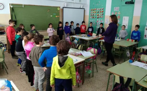 Los sindicatos consideran «gravemente insuficiente» la propuesta de Educación para la negociación de las plantillas en León