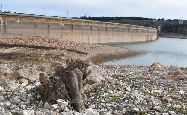 Los regantes del Pisuerga solo tienen garantizado un tercio del agua de otros años