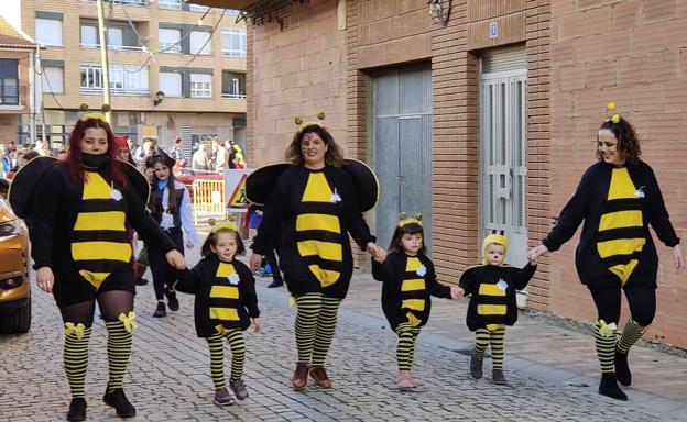 Laguna de Negrillos vuelve a disfrutar de la fiesta de la mano de su Carnaval