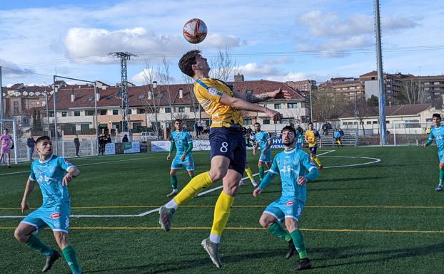 Javi Amor despega definitivamente al Atlético Astorga de la lucha por la permanencia