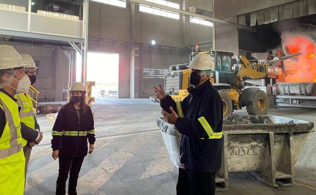 Latem Aluminium creará 41 puestos de trabajo en Villadangos tras invertir 60 millones Industria en sus centros