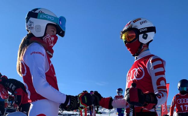 El esquí leonés se deja ver en Sierra Nevada