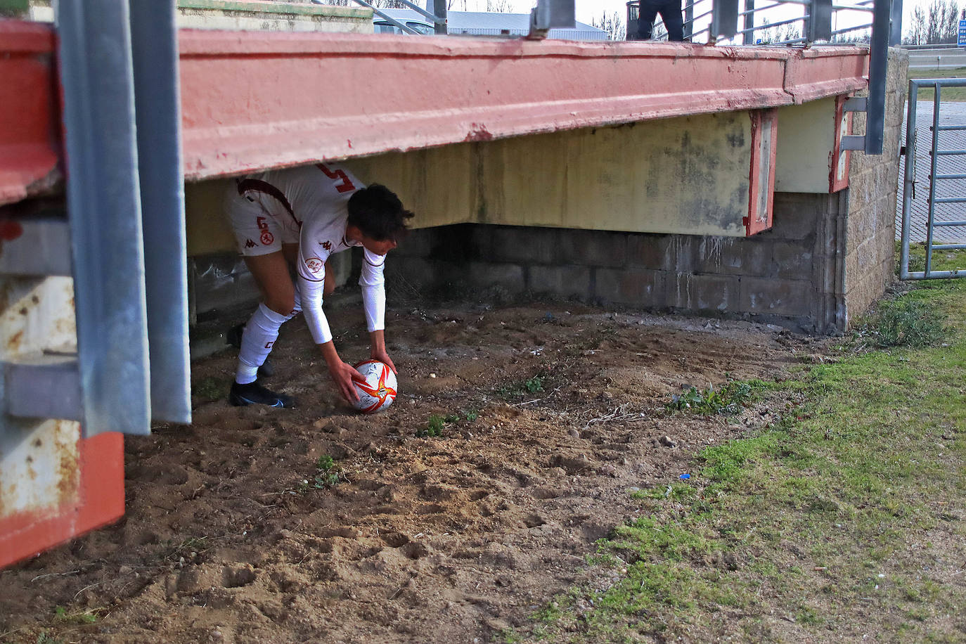 Duelo de gallos en la División de Honor Juvenil