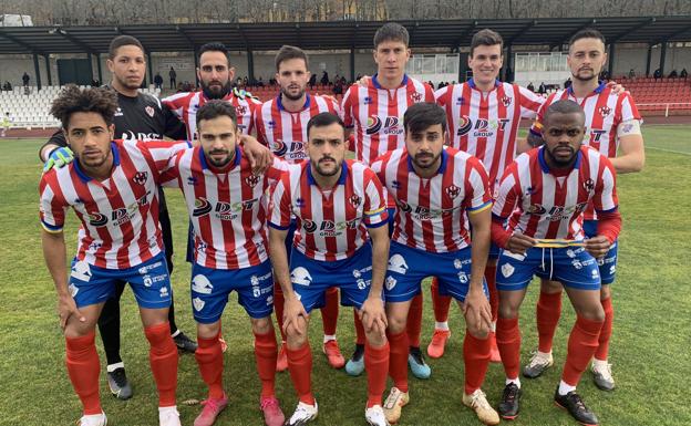 Santín mete al Atlético Bembibre en la lucha por el playoff