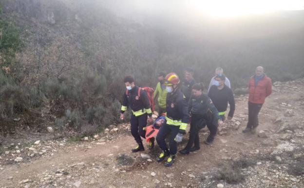 Rescate de un varón de 60 años en el Castro de la Peña del Hombre