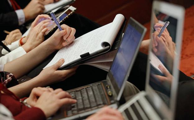 El Procurador del Común pide que se tenga en cuenta la brecha digital en convocatorias que requieren acciones telemáticas