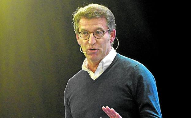 El PSOE acusa a Feijóo de permitir la vuelta de la extrema derecha a las instituciones con el «pacto de la vergüenza»