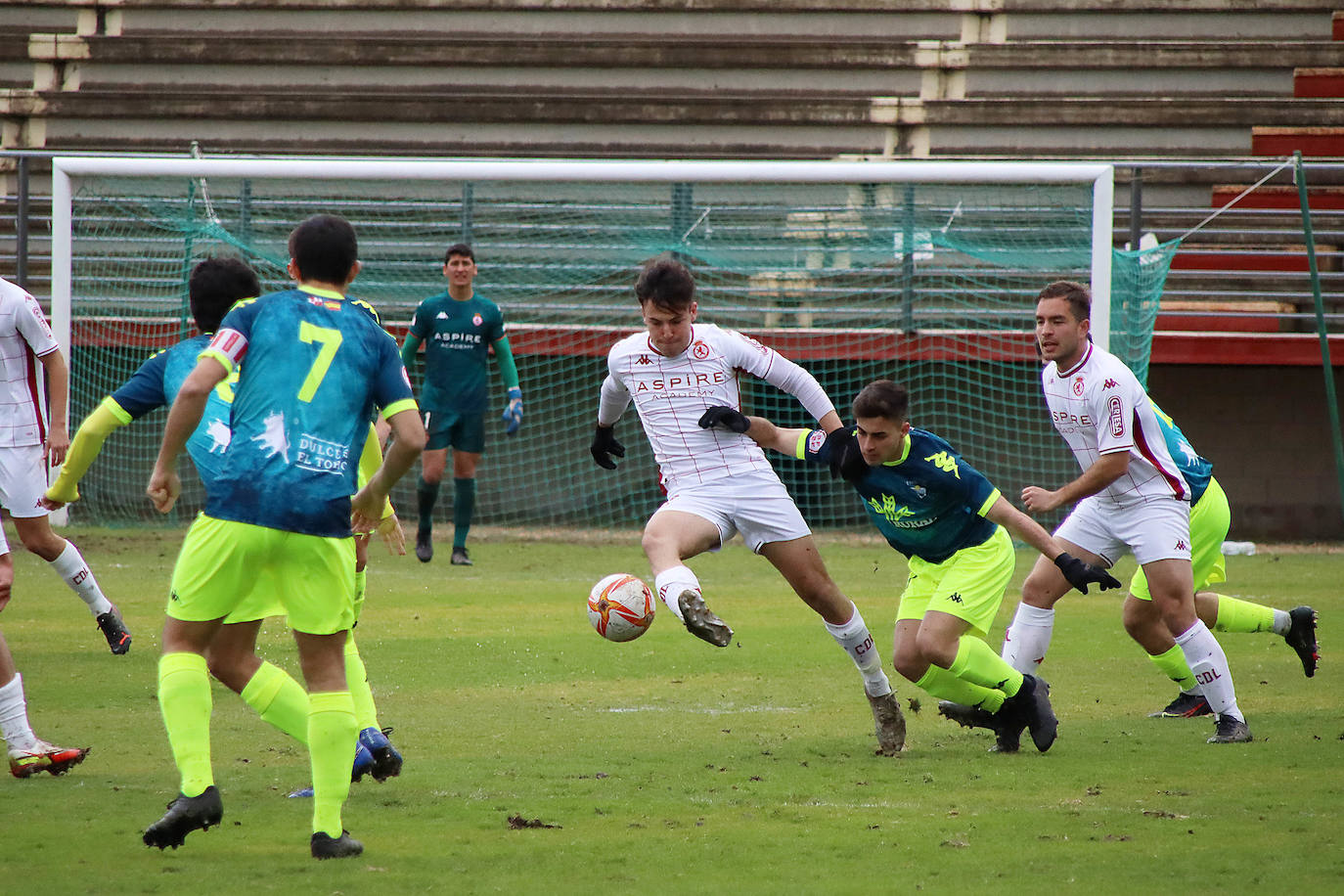 El Júpiter Leonés se deja tres puntos en un partido trabado contra el Atlético Tordesillas