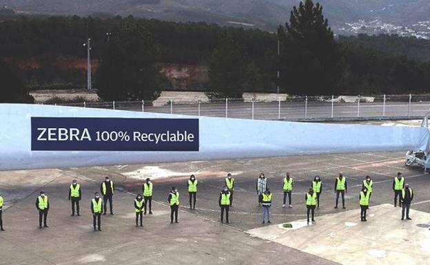 La fábrica de LM Wind Power en Ponferrada produce el primer prototipo de pala de aerogenerador 100% reciclable