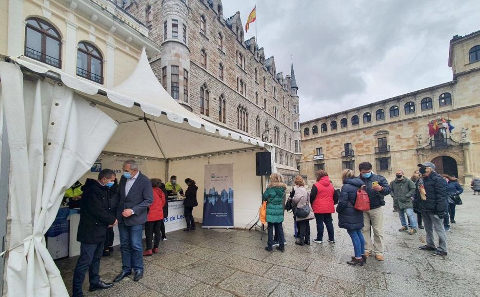 Cada leonés consume 136 litros diarios de agua al día