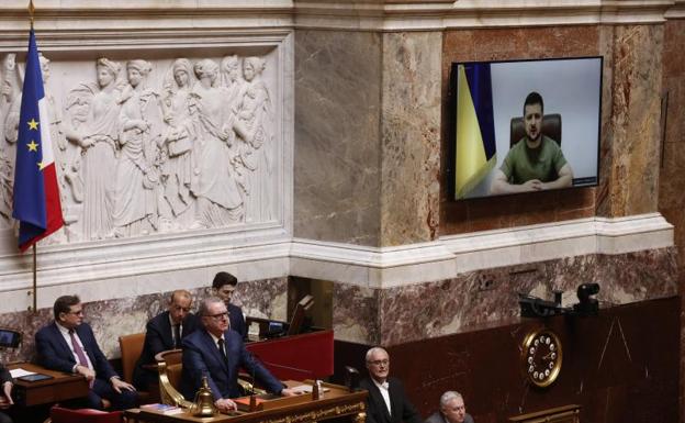 Zelenski pide a las empresas francesas que abandonen Rusia