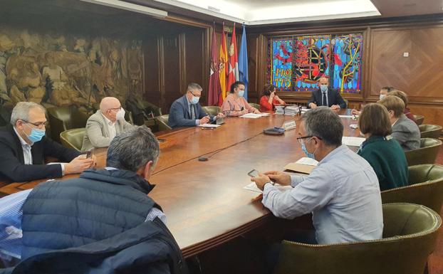 El Ayuntamiento aprueba 83.000 euros para el programa de apoyo a la creación de empresas