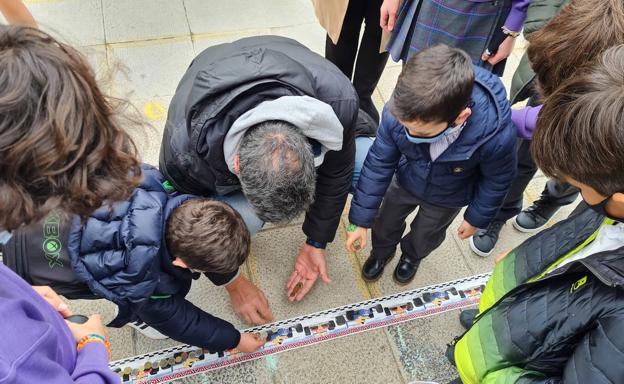 'La ruta de las monedas' llena de solidaridad al colegio Marista San José