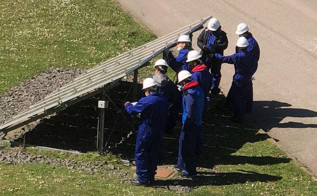 Ciuden, la Fundación Santa Bárbara y Endesa inician las prácticas del curso de instalaciones fotovoltaicas