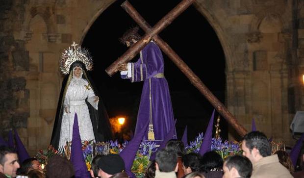 La Pasión de Sahagún completa un programa con bandas de Semana Santa de altura