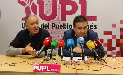 «Es inconcebible que la única decisión tomada en las Cortes sea una subida de sueldo», lamenta Santos