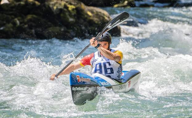 Guillermo Fidalgo muestra su poderío en la Copa de España de Descenso de Aguas Bravas de Ponts