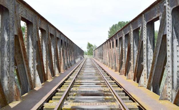 El Movimiento Tren Ruta de la Plata exige un estudio de viabilidad para la reapertura del tren entre Plasencia y Astorga