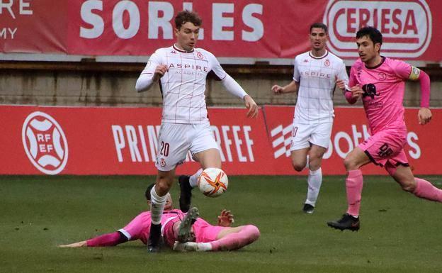 Ganar para no sufrir, el mantra de la Cultural ante el Racing de Ferrol