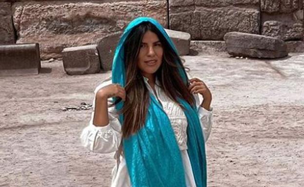 Isa Pantoja como una reina del desierto en el séptimo día en Egipto