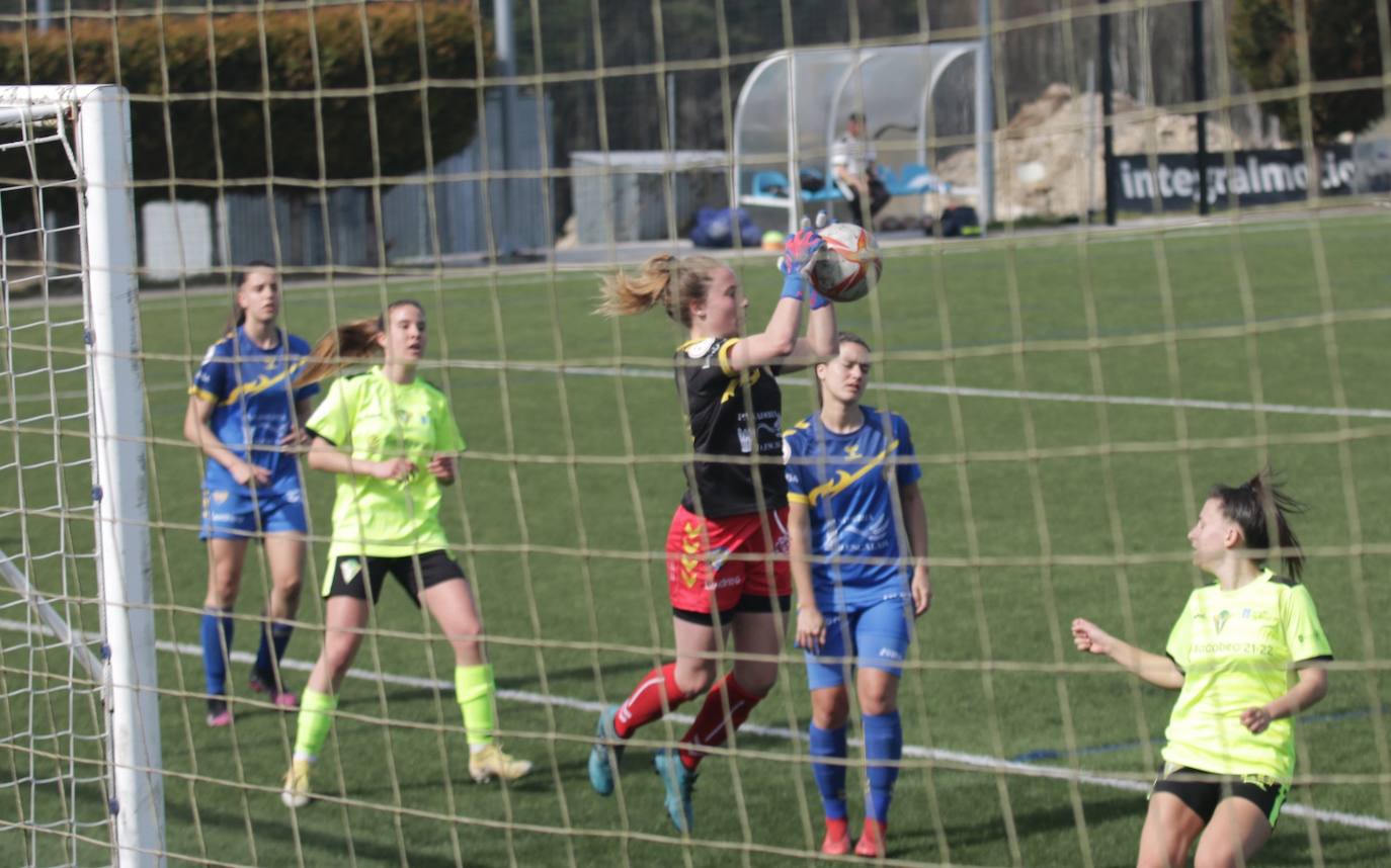 El Olímpico de León vive por el fútbol