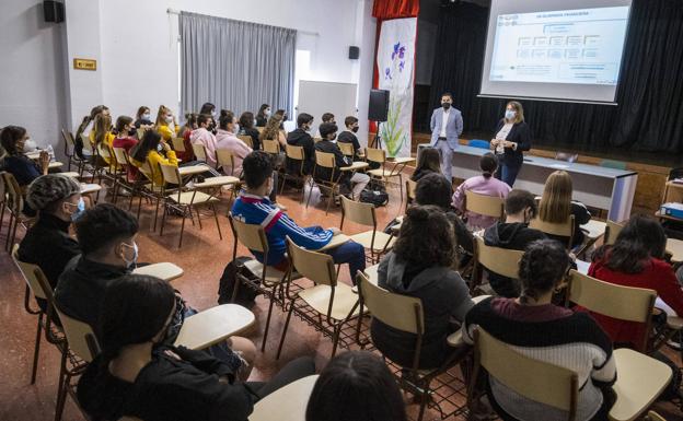 Más de 11.000 jóvenes participan en las XXIII Jornadas de Educación Financiera para Jóvenes de Unicaja