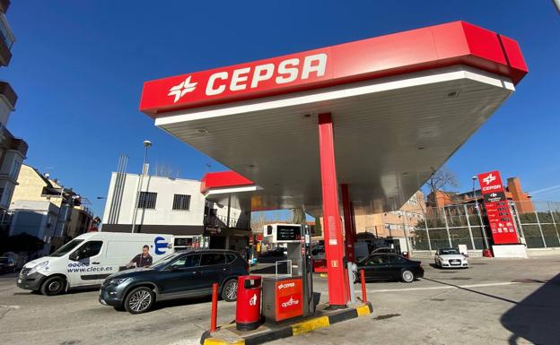 Cepsa descuenta hasta 45 céntimos por litro a sus mejores clientes